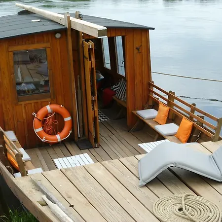 La Fauvette Botel Montsoreau